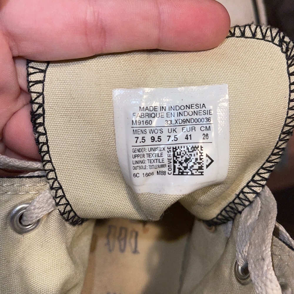 size 9.5 black converse